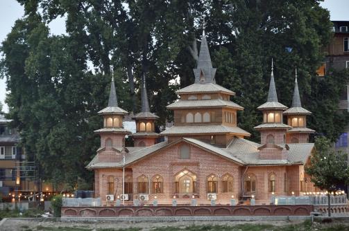 An evening view on the banks of river Jhelum, in Srinagar on Friday.